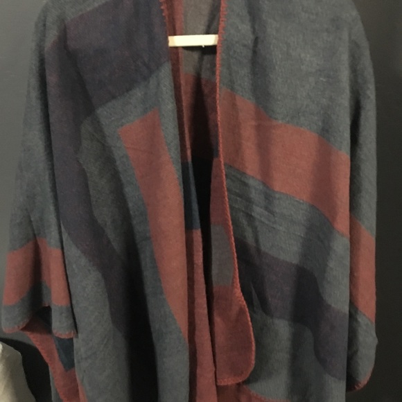 B.B. Dakota Reversible Poncho - Picture 2 of 3